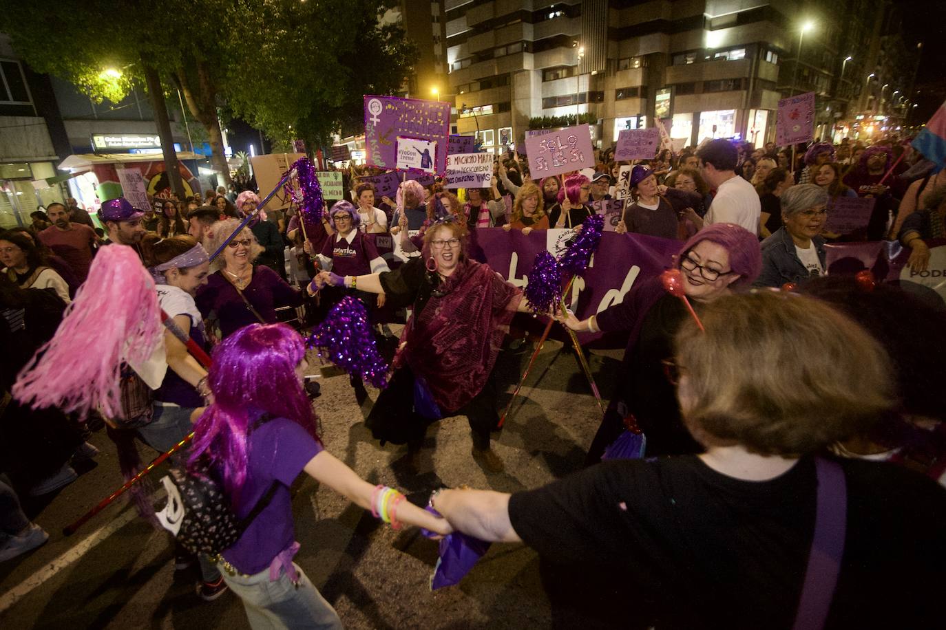 La manifestación del Día de la Mujer en Murcia, en imágenes