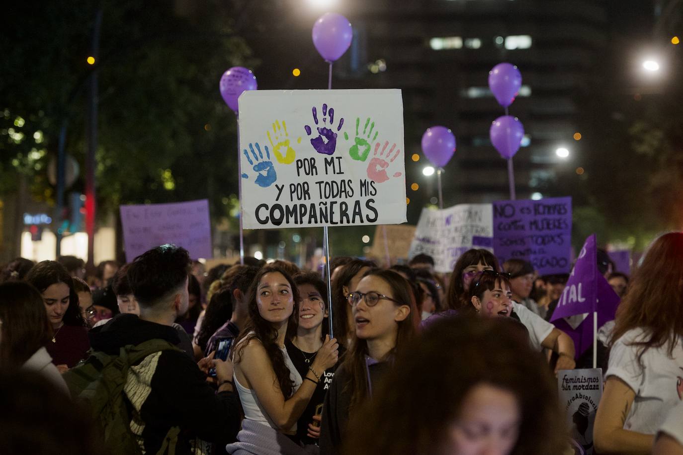 La manifestación del Día de la Mujer en Murcia, en imágenes