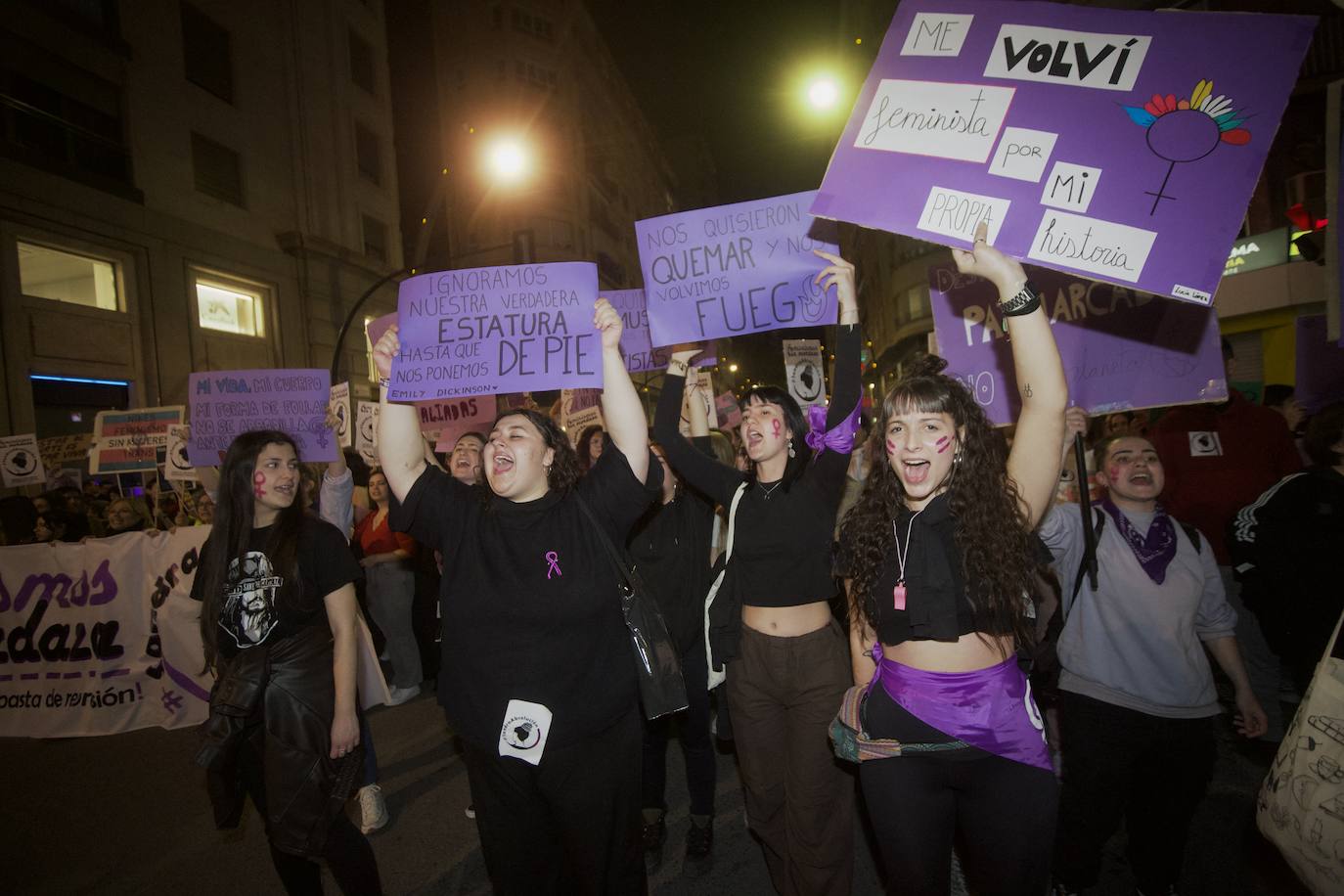 La manifestación del Día de la Mujer en Murcia, en imágenes