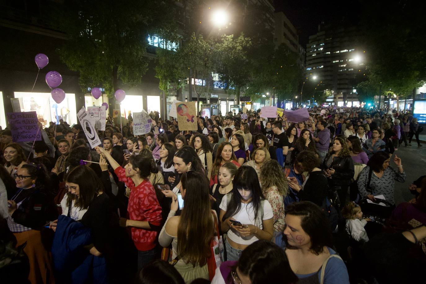 La manifestación del Día de la Mujer en Murcia, en imágenes