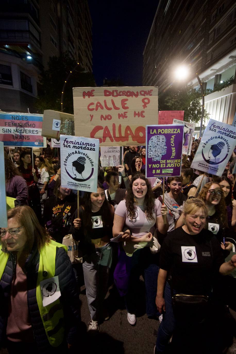 La manifestación del Día de la Mujer en Murcia, en imágenes