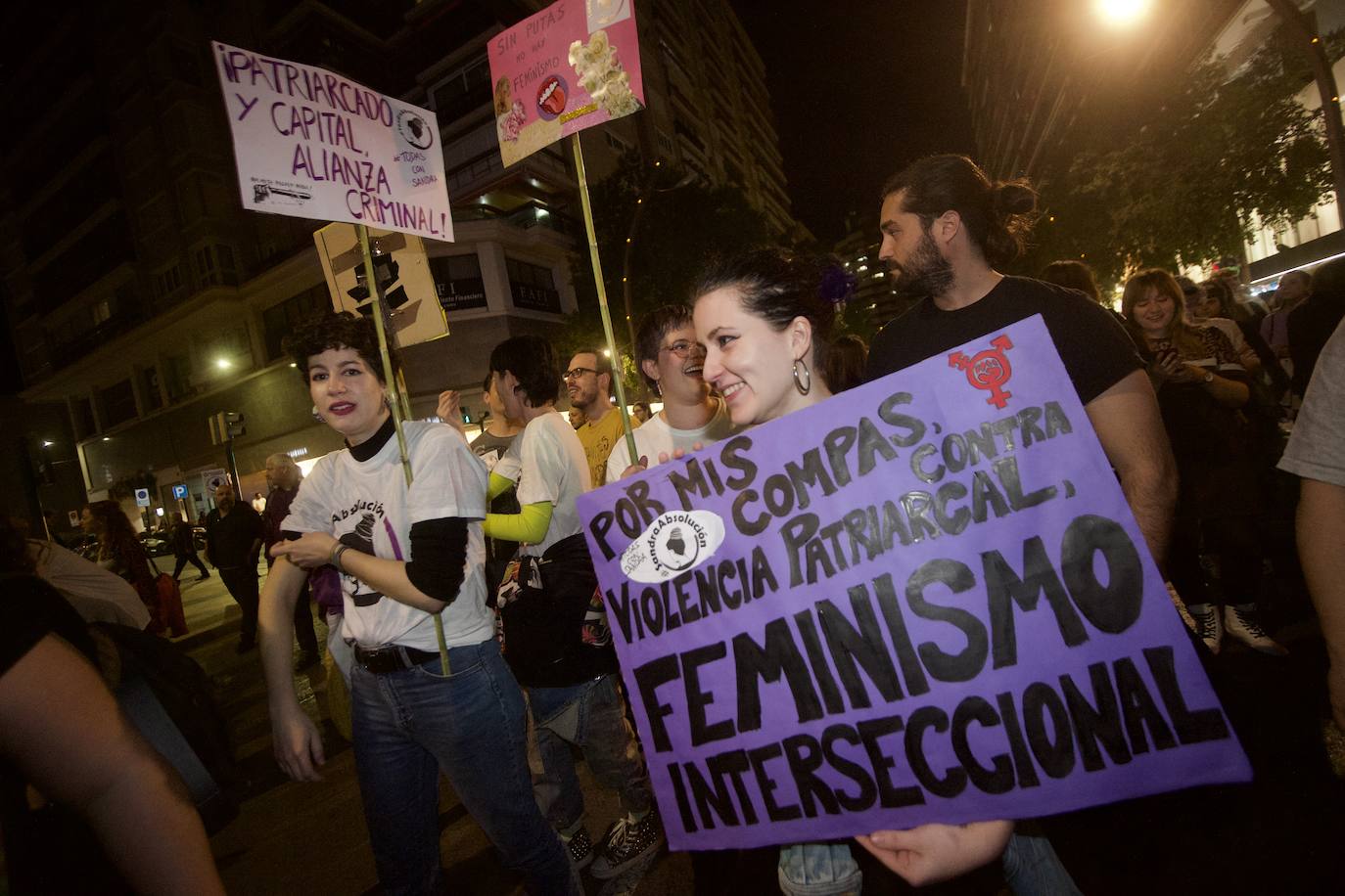 La manifestación del Día de la Mujer en Murcia, en imágenes