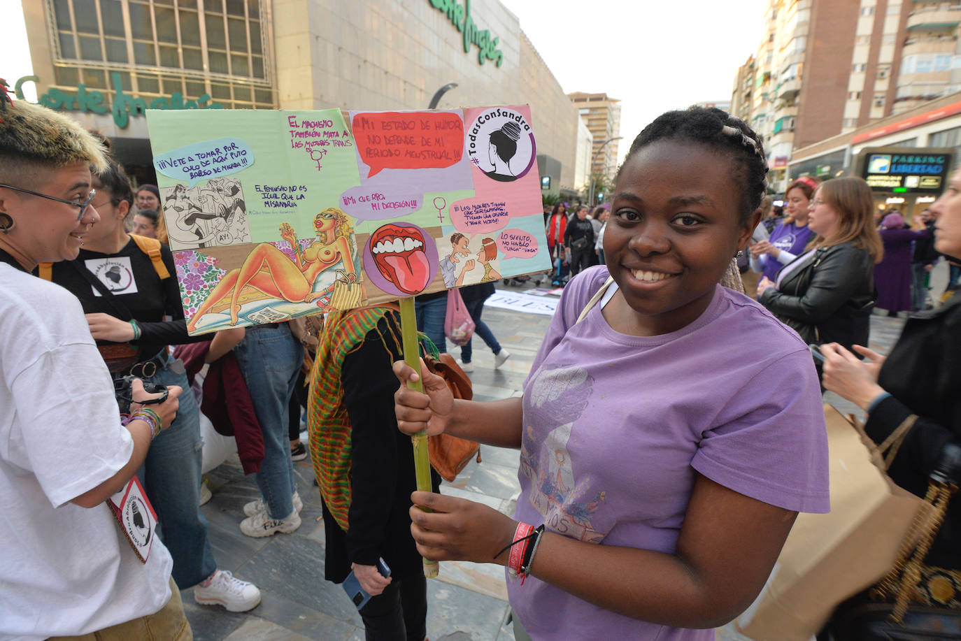 La manifestación del Día de la Mujer en Murcia, en imágenes