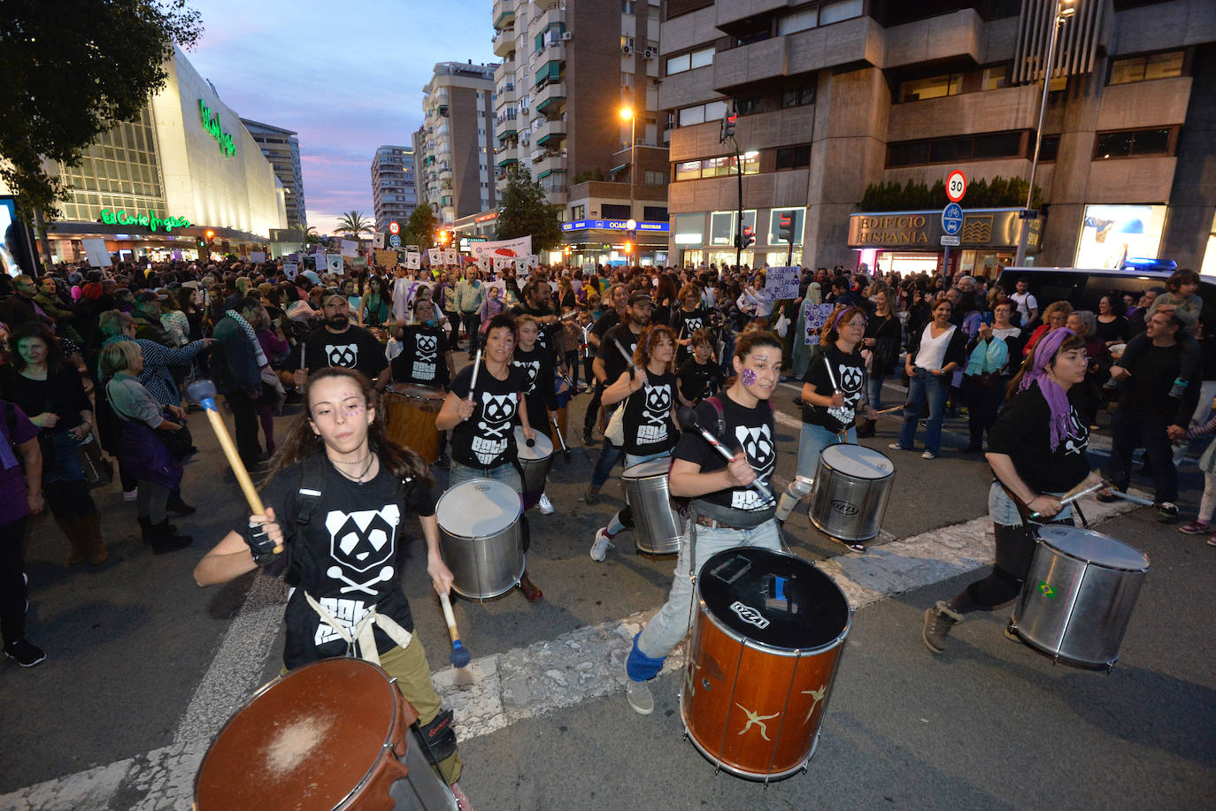 La manifestación del Día de la Mujer en Murcia, en imágenes