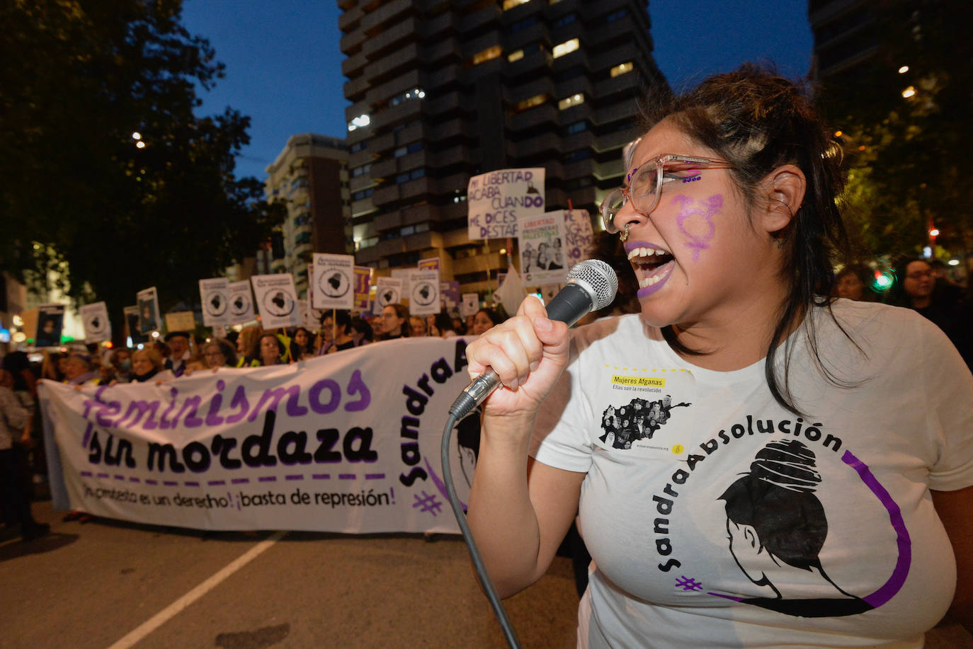 La manifestación del Día de la Mujer en Murcia, en imágenes