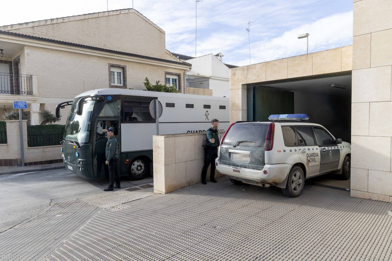 Llegada al juzgado de los detenidos de la &#039;banda de las gasolineras&#039;