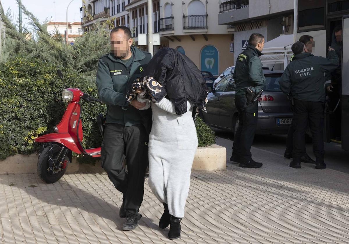 Llegada al juzgado de los detenidos de la &#039;banda de las gasolineras&#039;