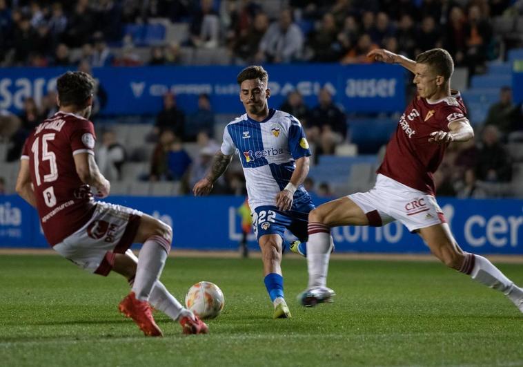 Imagen del partido entre el Sabadell y el Real Murcia este domingo.