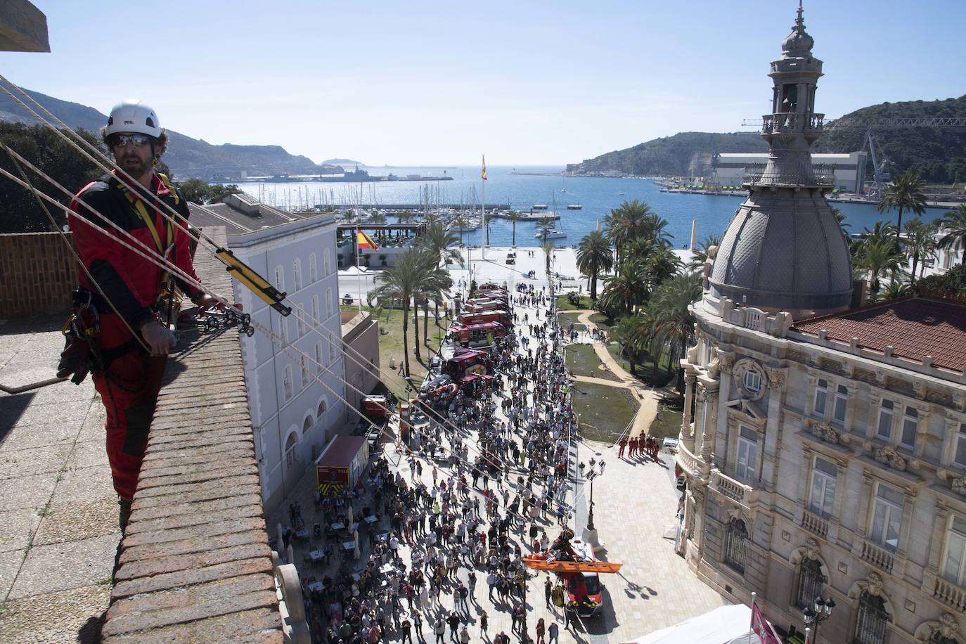 Exhibición de los bomberos de Cartagena