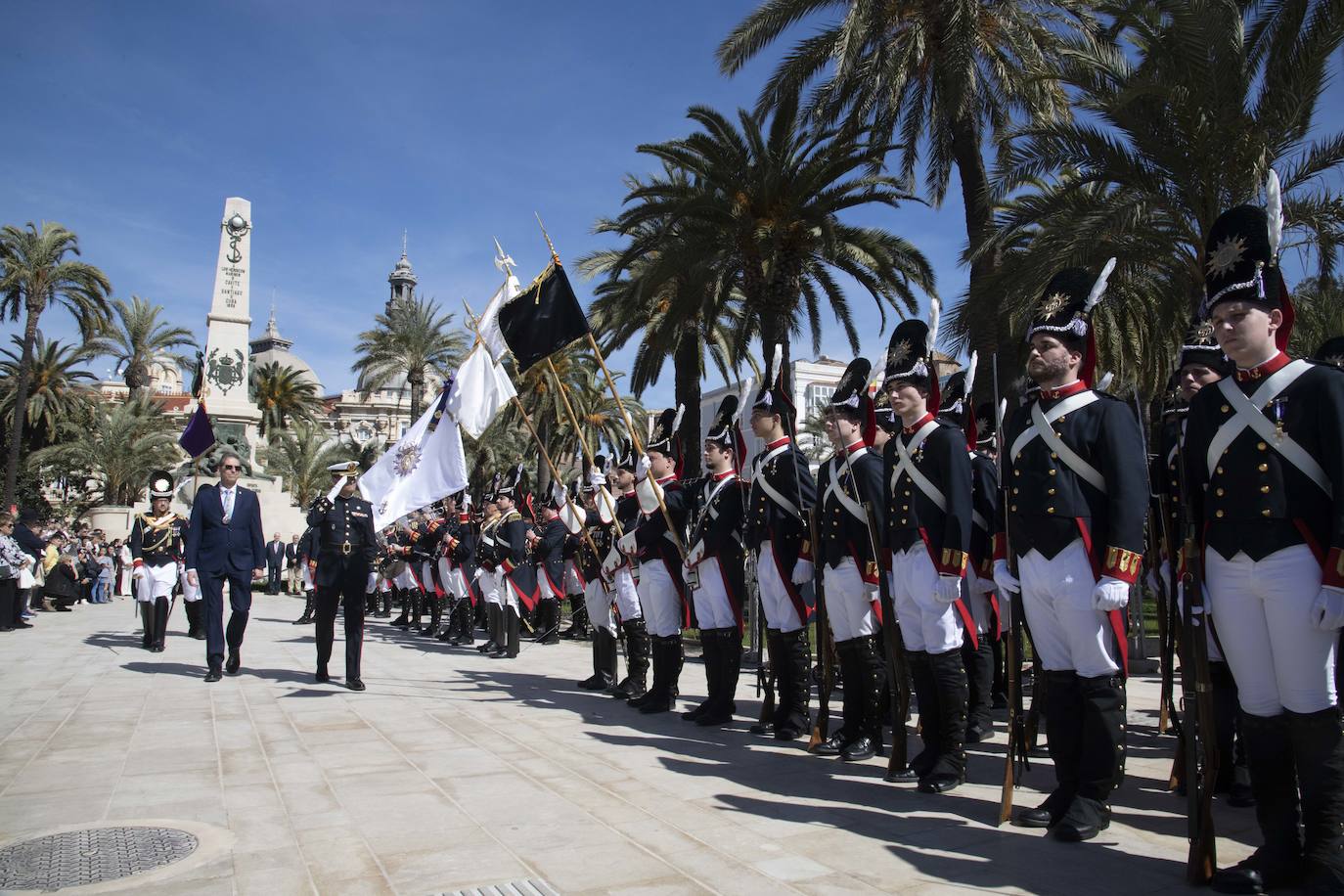 Los granaderos marrajos honran la gesta del militar Martín Álvarez