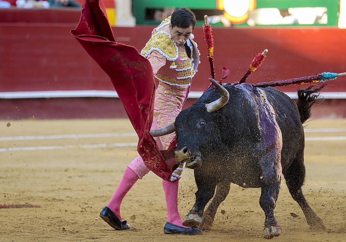 Paco Ureña, este miércoles, durante su faena.