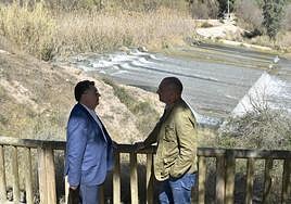 Los concejales Andrés Guerrero y Pedro García Rex durante su visita.
