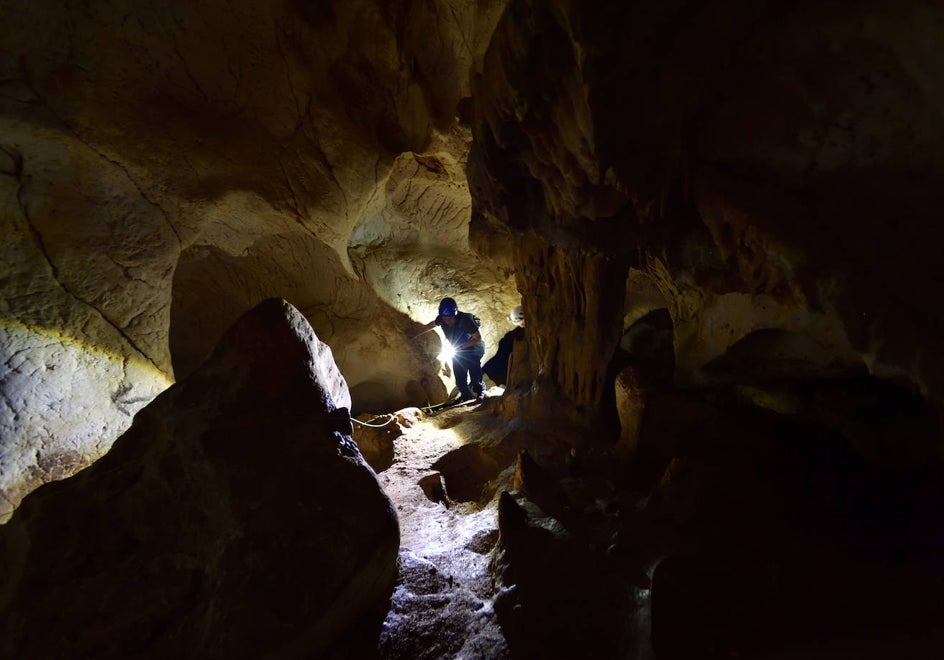 Nueva zona abierta en el itinerario espeleológico que también recorrerá la Liga Ibérica de Senderismo 2023, dentro de la prueba Vuelta a la Sierra del Puerto y Cueva del Puerto, el próximo 23 de septiembre.