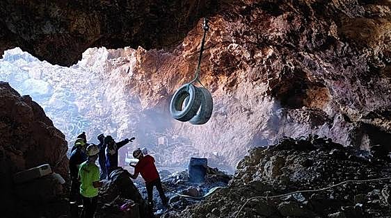 La rueda de la vida dentro de una cueva