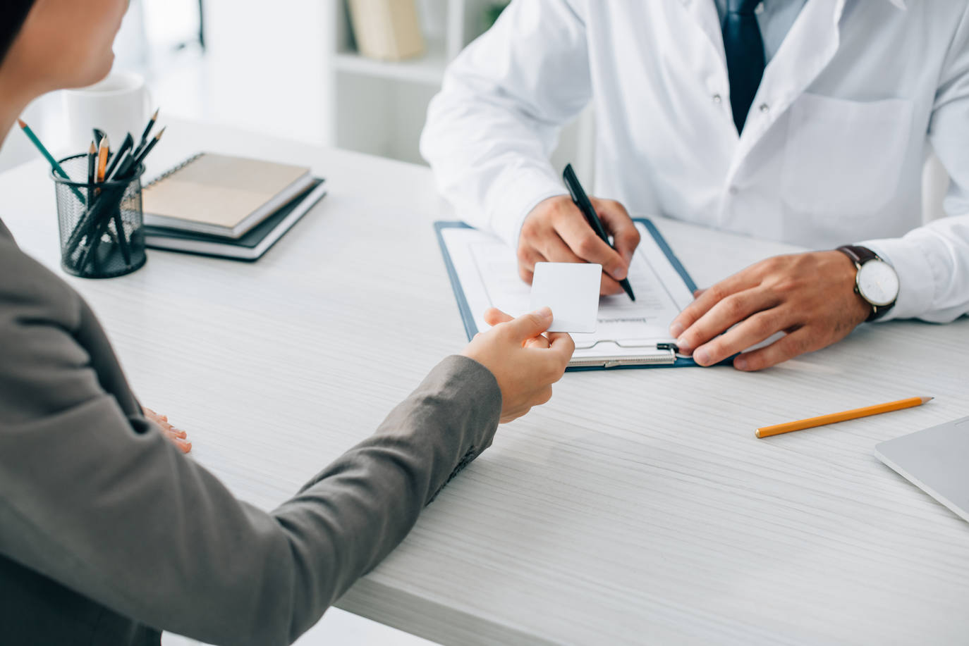 Una paciente en la consulta del médico.