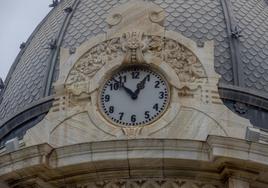 Imagen de archivo del reloj del Ayuntamiento de Cartagena.