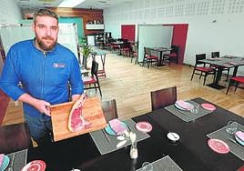 Antonio Velázquez, en el comedor del restaurante El Portillo.
