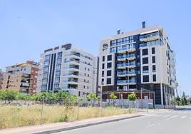 Edificios de la zona norte de Murcia, en una foto de archivo.