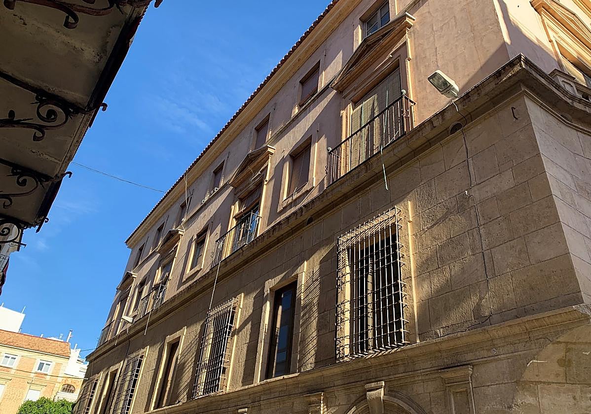 Las Casas de los Canónigos, edificio anexo a la Catedral de Murcia.