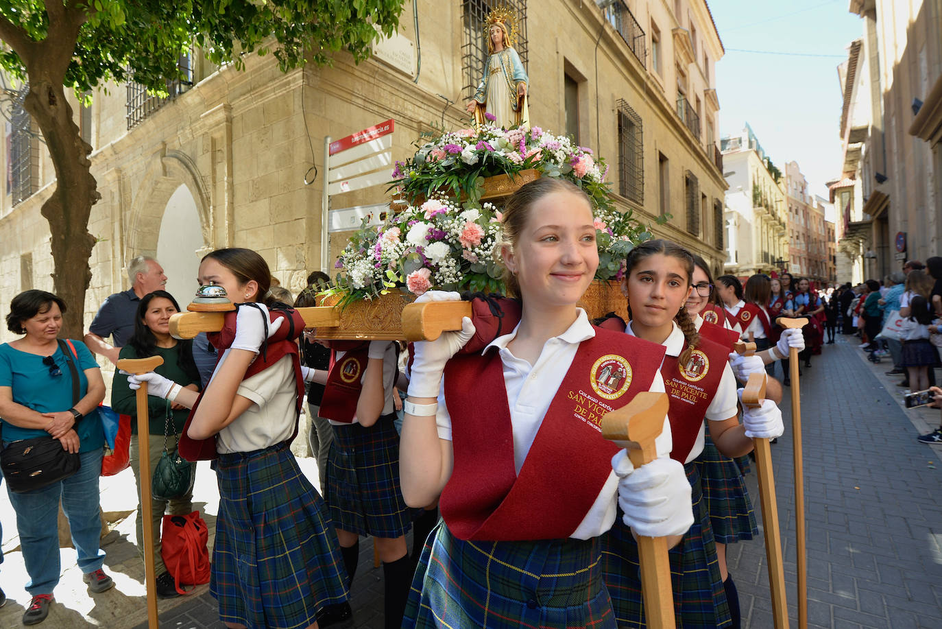 La Procesión del Ángel recorre el centro de Murcia
