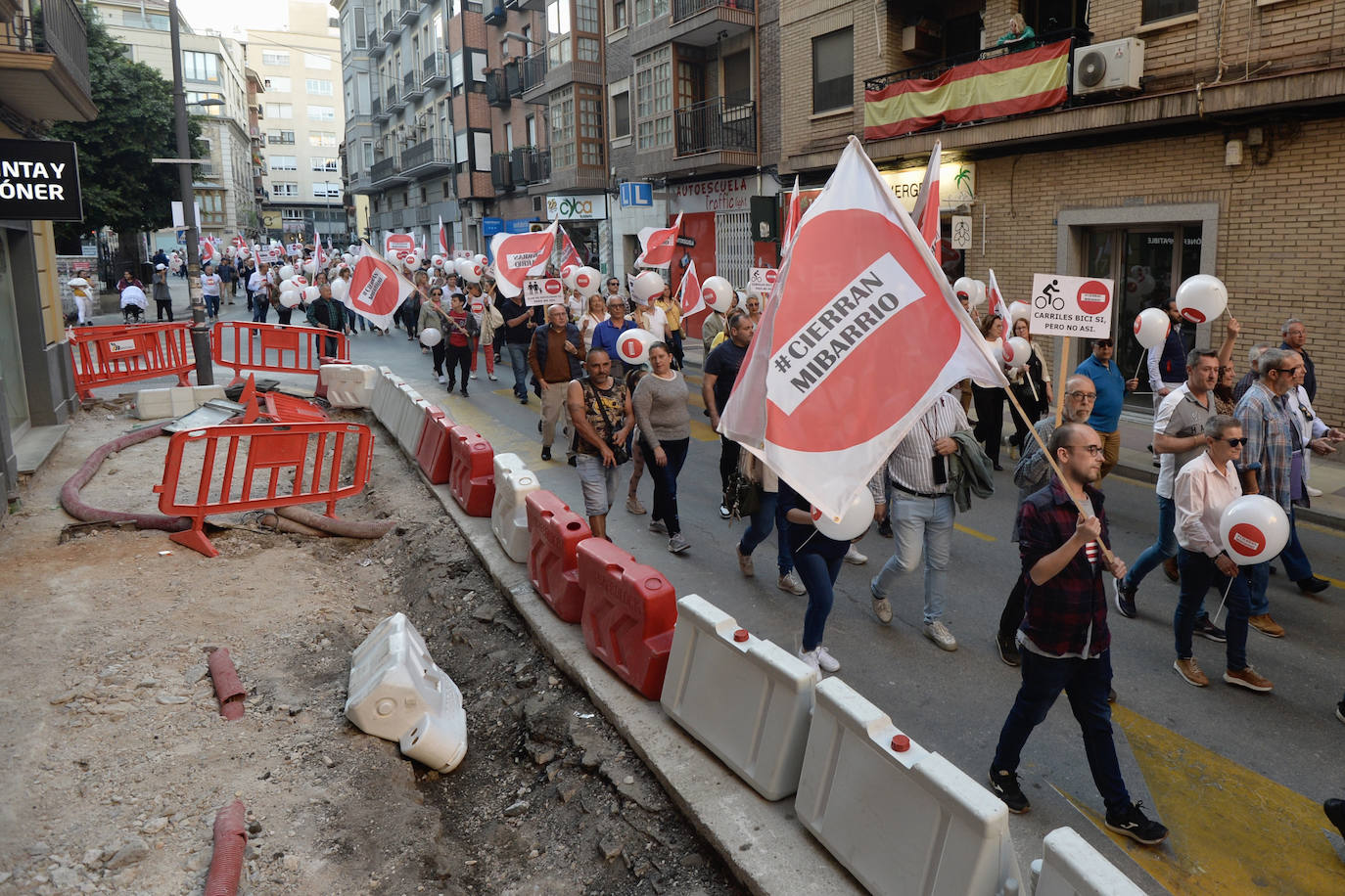 Nueva manifestación de Cierran mi barrio ante la «sordera» del Ayuntamiento de Murcia