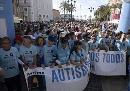 Salida de la marcha solidaria para recaudar fondos para la asociación Autismo Somos Todos, este domingo.