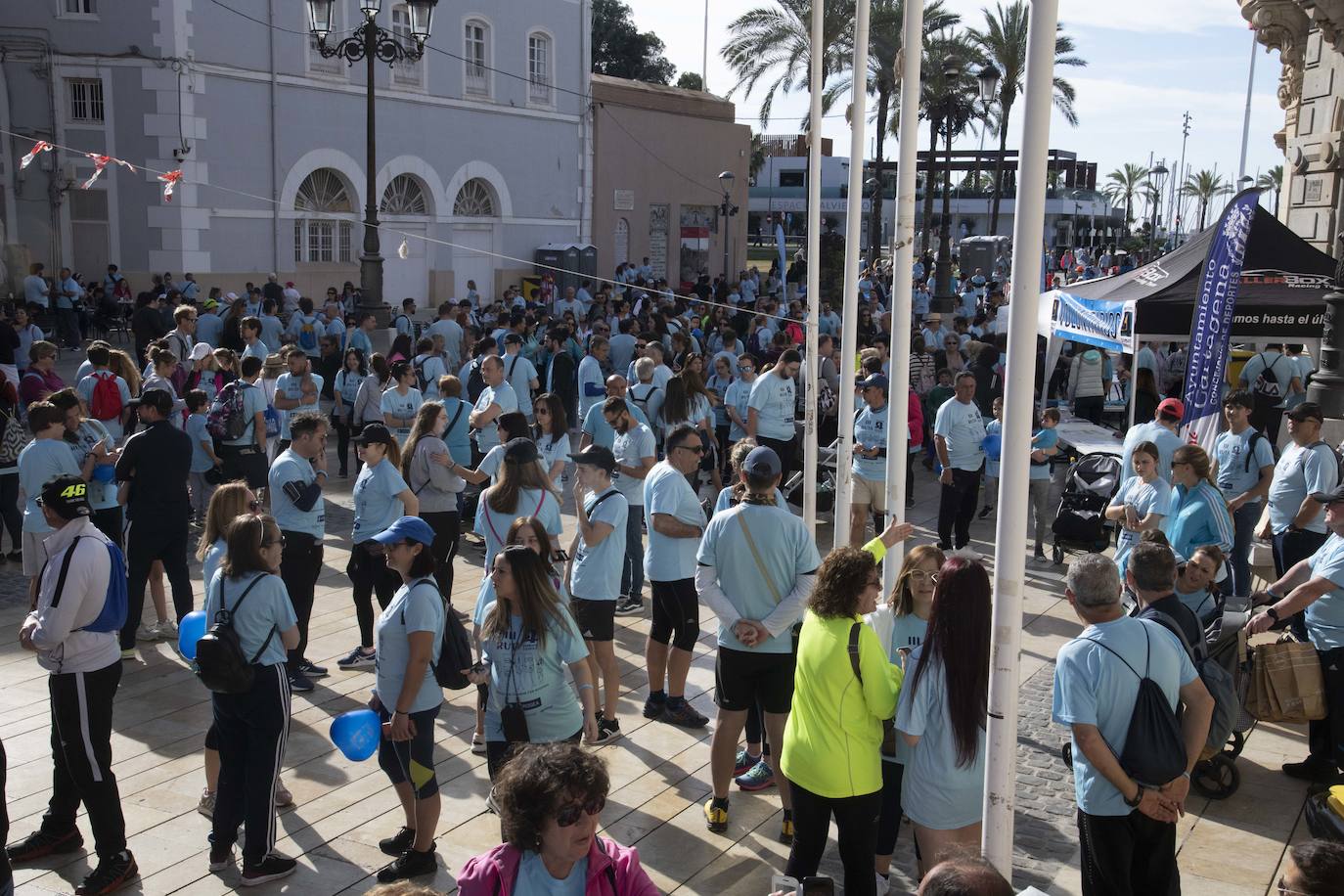 Solidaridad en el centro de Cartagena con la ruta &#039;Autismo somos todos&#039;
