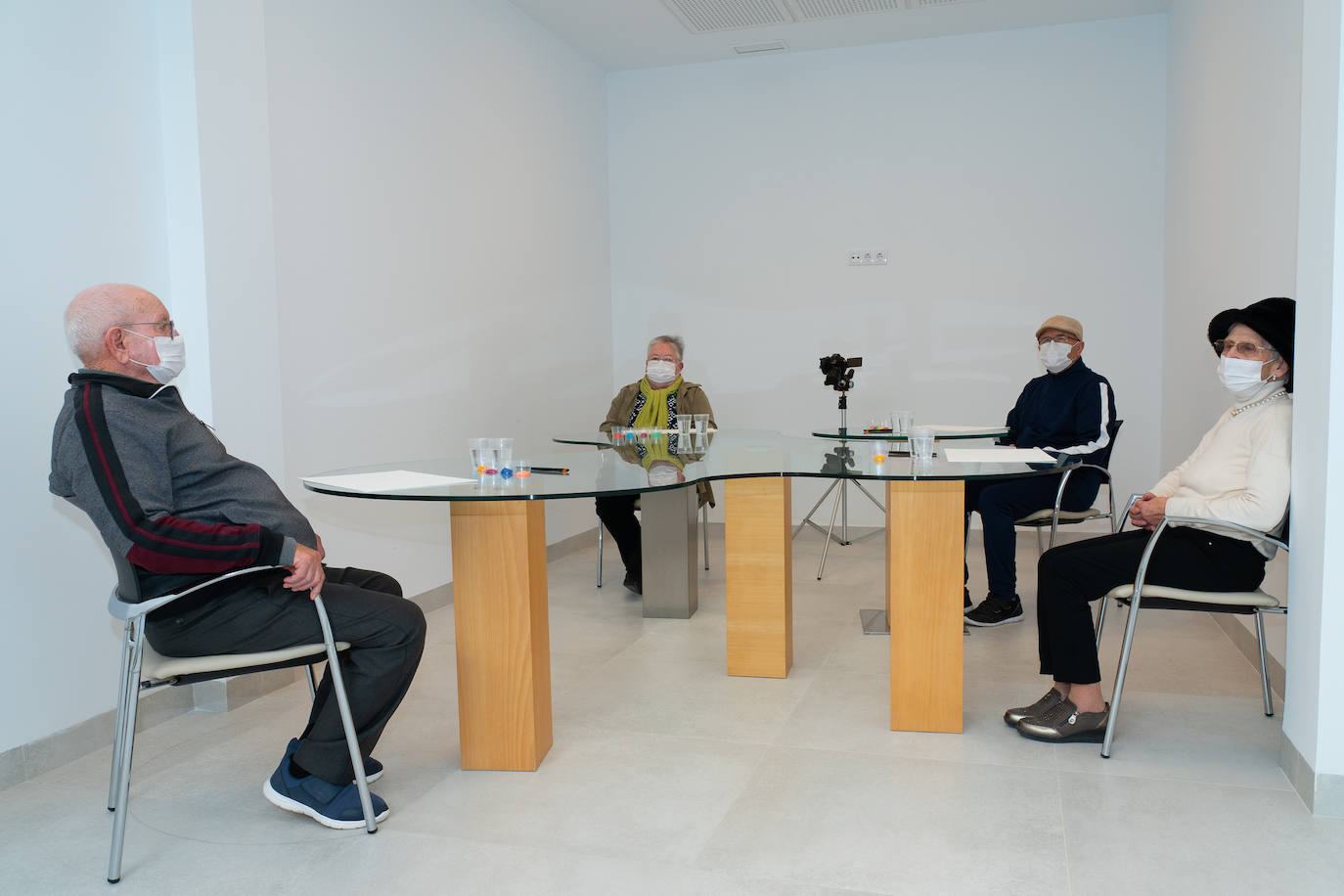 Arte para estimular a las personas que sufren deterioro cognitivo en Lorca