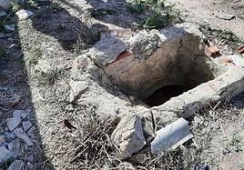 La acequia en la que ha sido encontrado el cuerpo de la mujer.