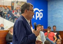 El candidato del Partido Popular a la alcaldía de Murcia José Ballesta, en el acto de presentación de los canales de comunicación.