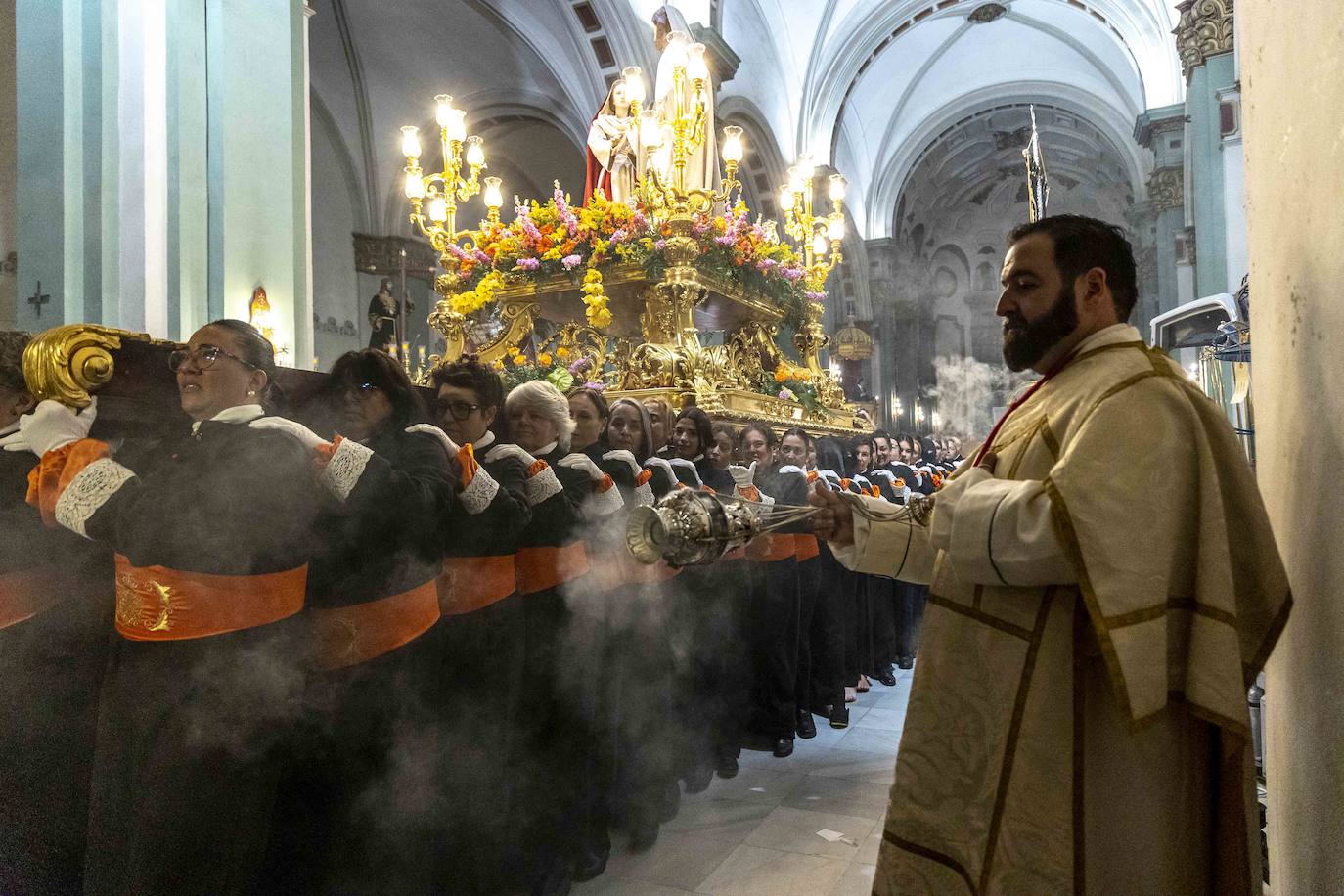 La procesión de los californios en Viernes Santo, en imágenes