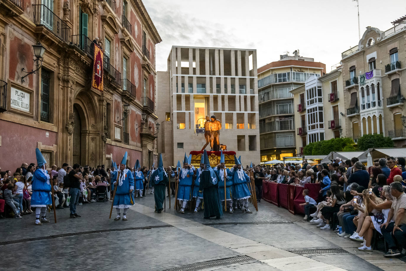 La procesión del Viernes de Dolores en Murcia, en imágenes