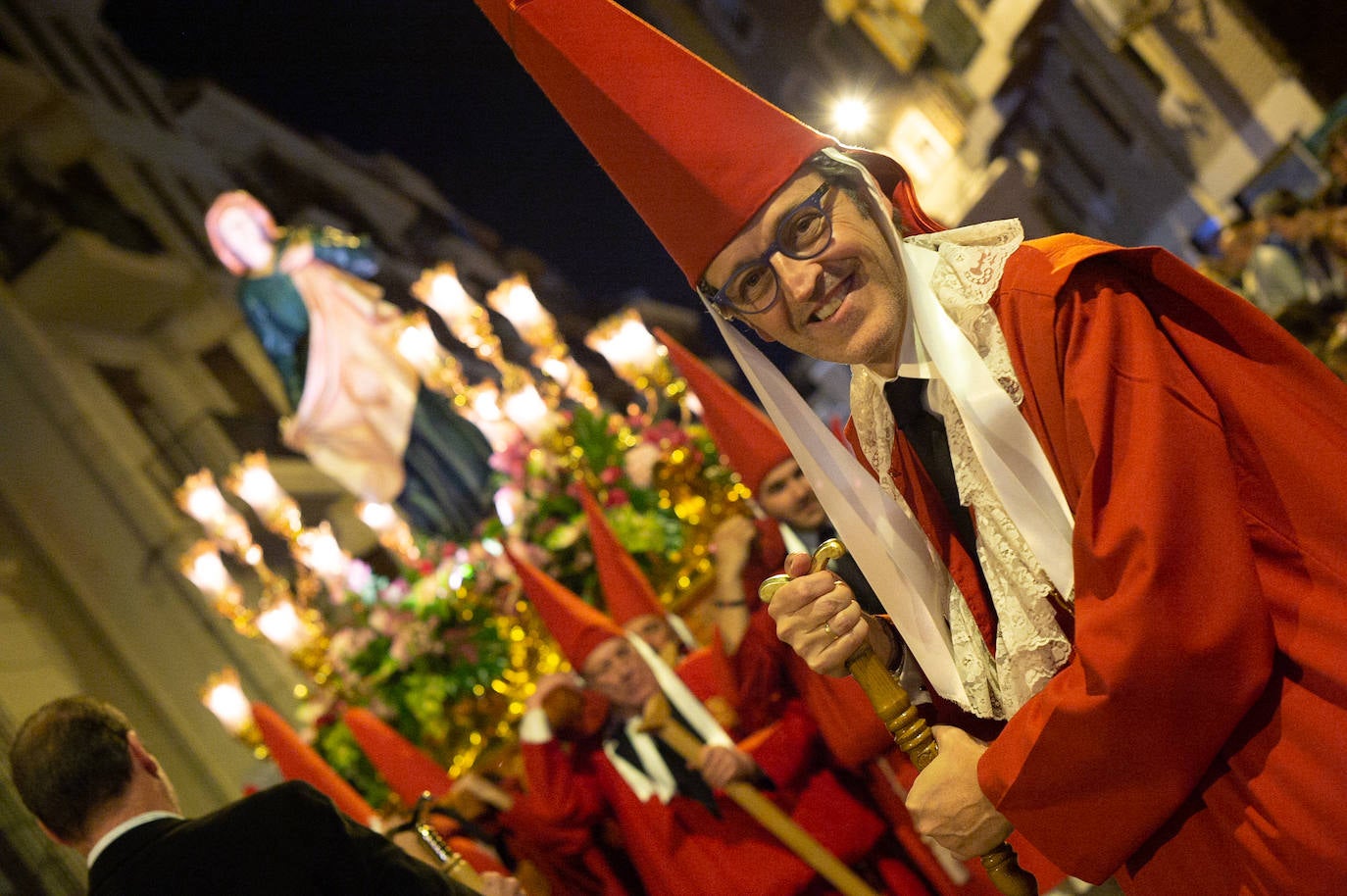 Procesión de la Cofradía del Santísimo Cristo de la Caridad en Murcia, en imágenes