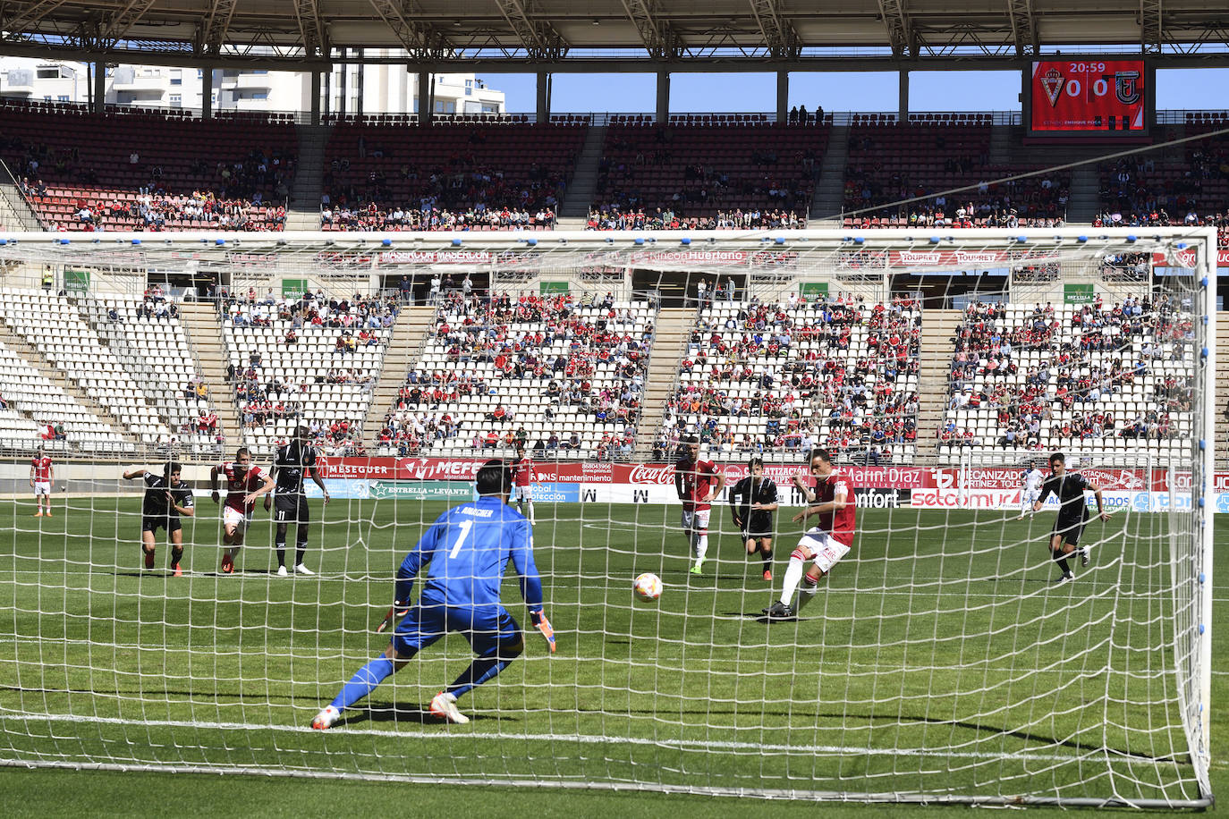 La victoria del Real Murcia frente al Cornellà, en imágenes