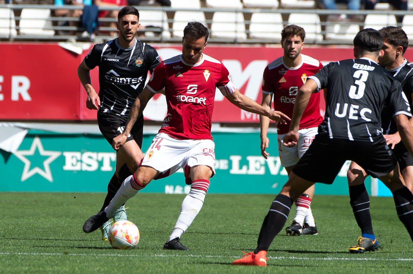 La victoria del Real Murcia frente al Cornellà, en imágenes