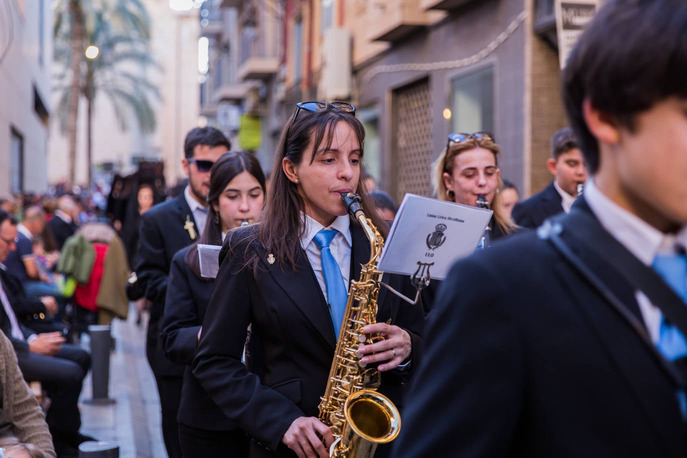 La banda de música interpretó a su paso el 'España llora' de Antonio Contreras.
