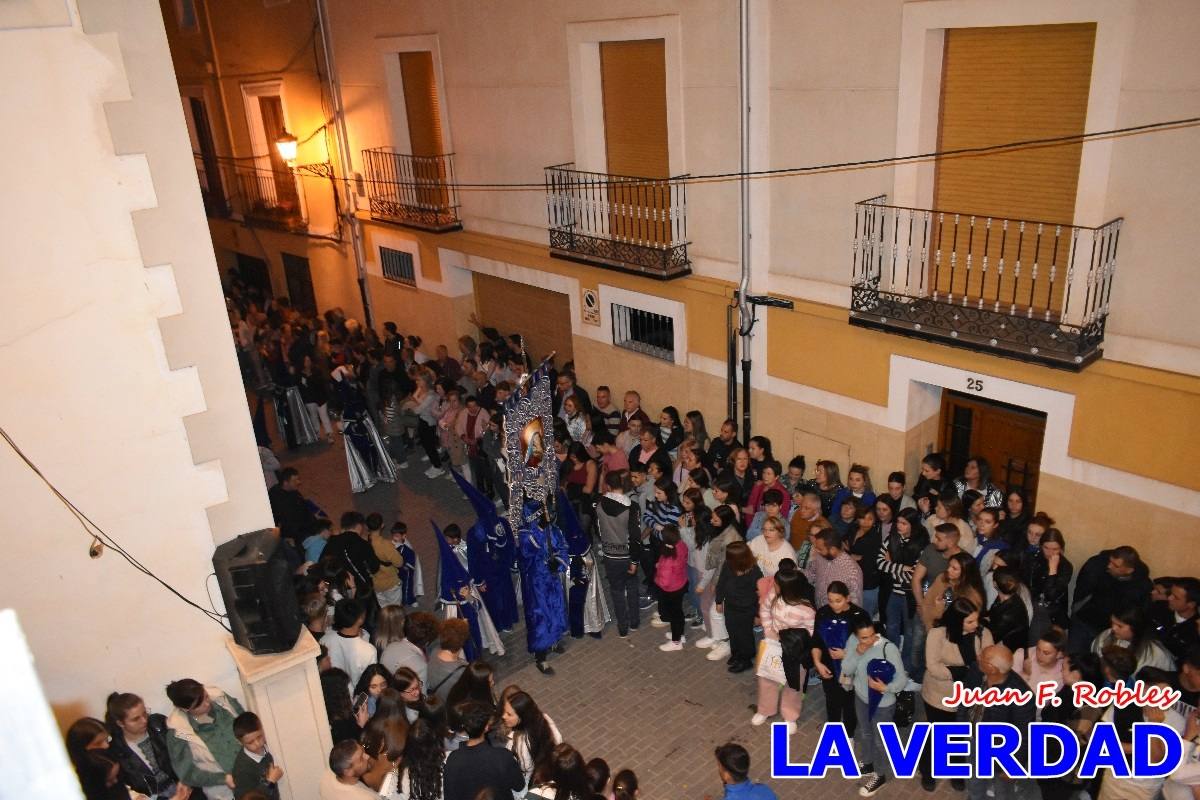 La procesión de la Virgen de los Dolores llena de recogimiento el casco antiguo de Caravaca