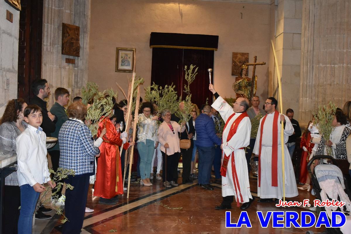 La procesión del Domingo de Ramos recorre la calle Mayor y La Corredera de Caravaca