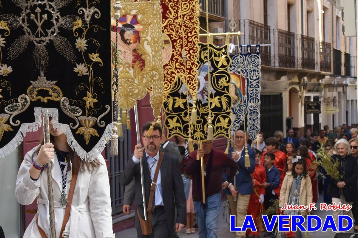 La procesión del Domingo de Ramos recorre la calle Mayor y La Corredera de Caravaca