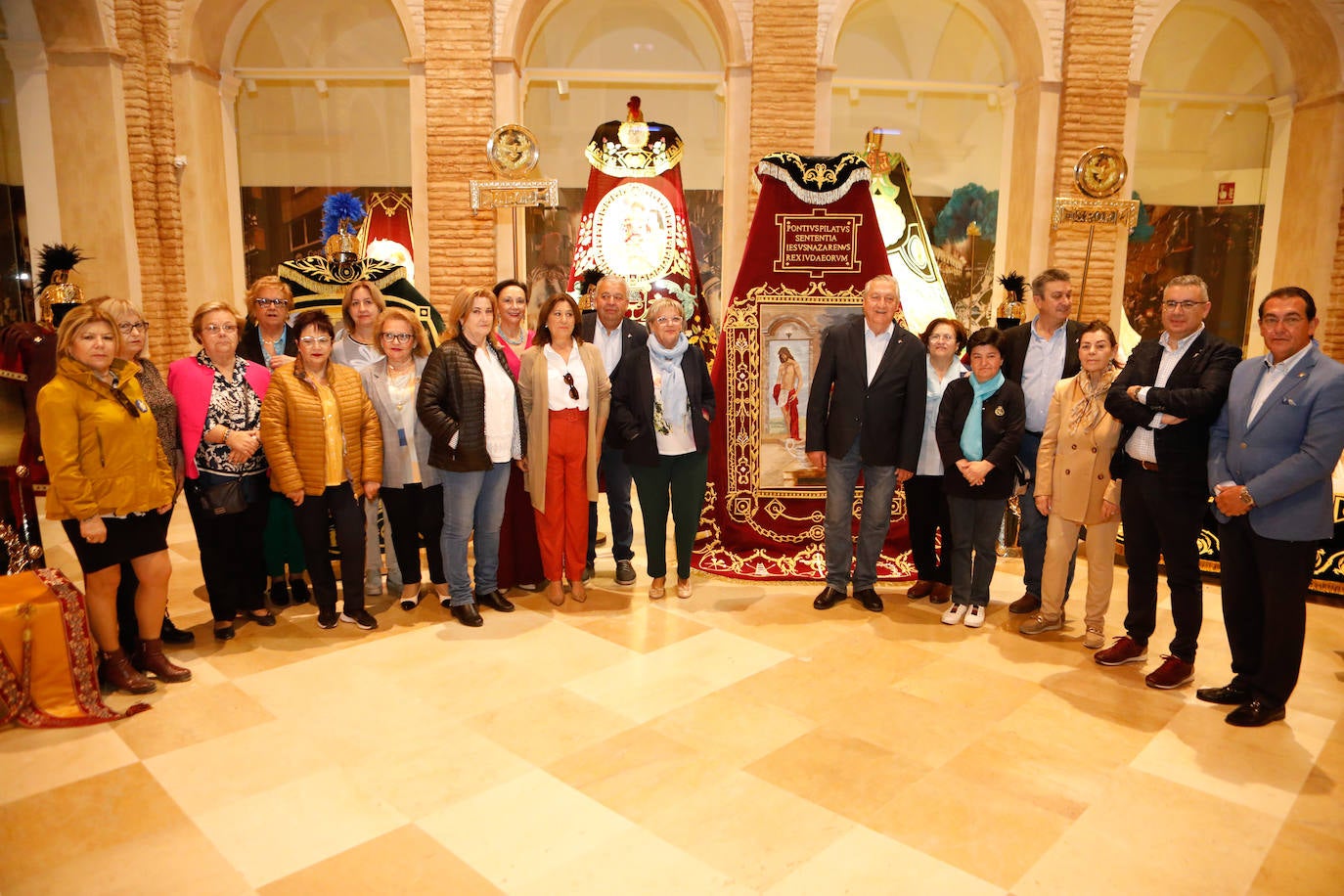 El Paso Azul de Lorca presenta sus nuevos bordados