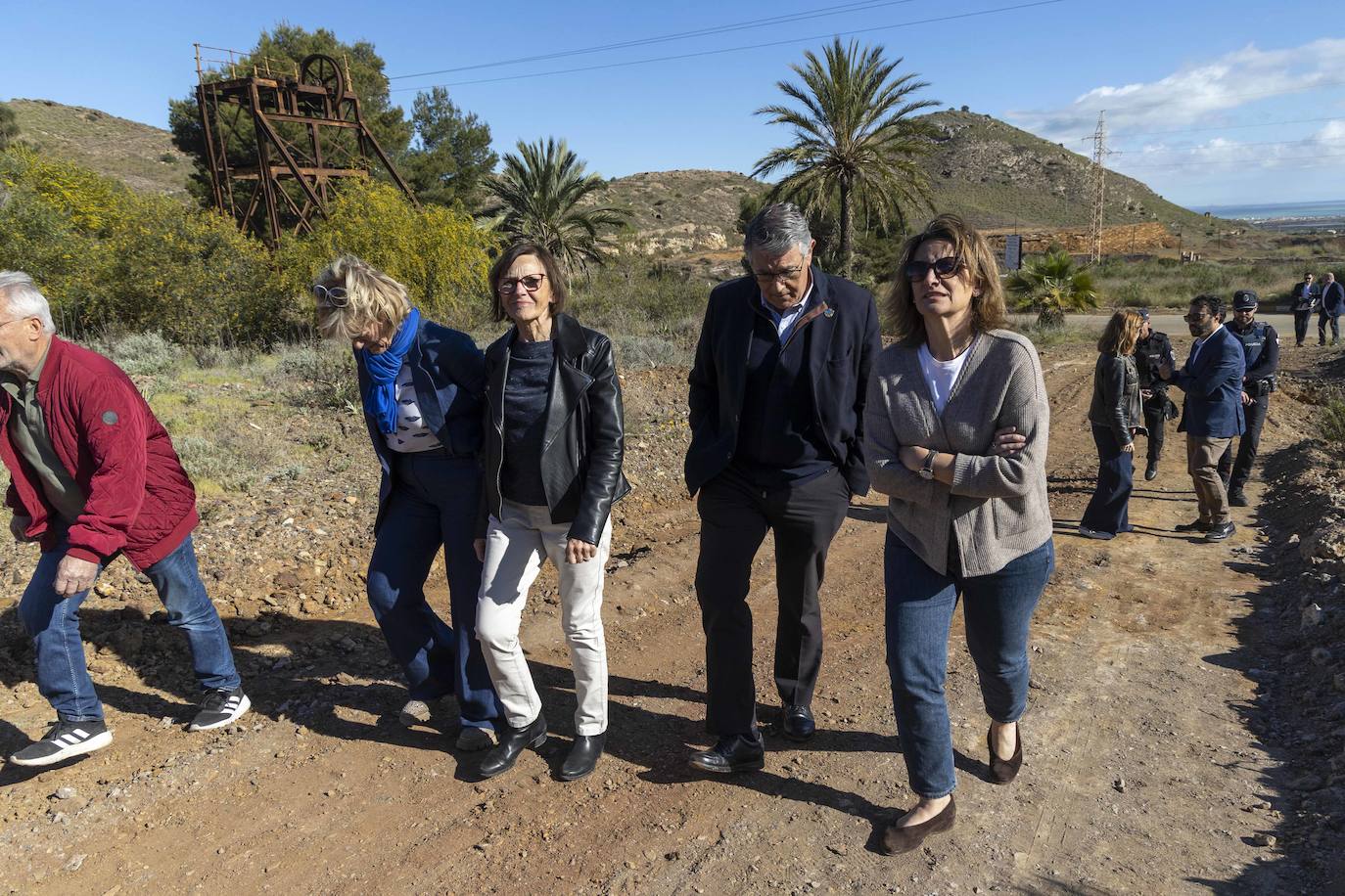 Las imágenes de la visita de Teresa Ribera a La Manga y La Unión