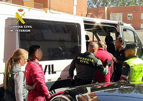 Imagen secundaria 1 - Cae una trama que pasaba la ITV a vehículos con graves deficiencias en Balsapintada