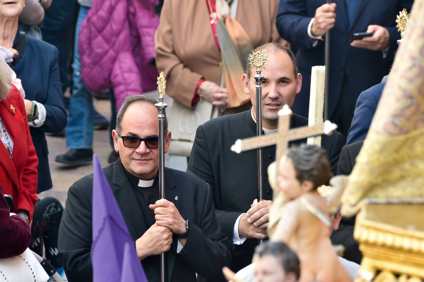 Multitudinario traslado de Nuestro Padre Jesús Nazareno