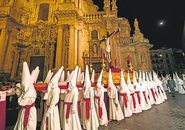 El Santísimo Cristo de la Salud, a su paso por Belluga.