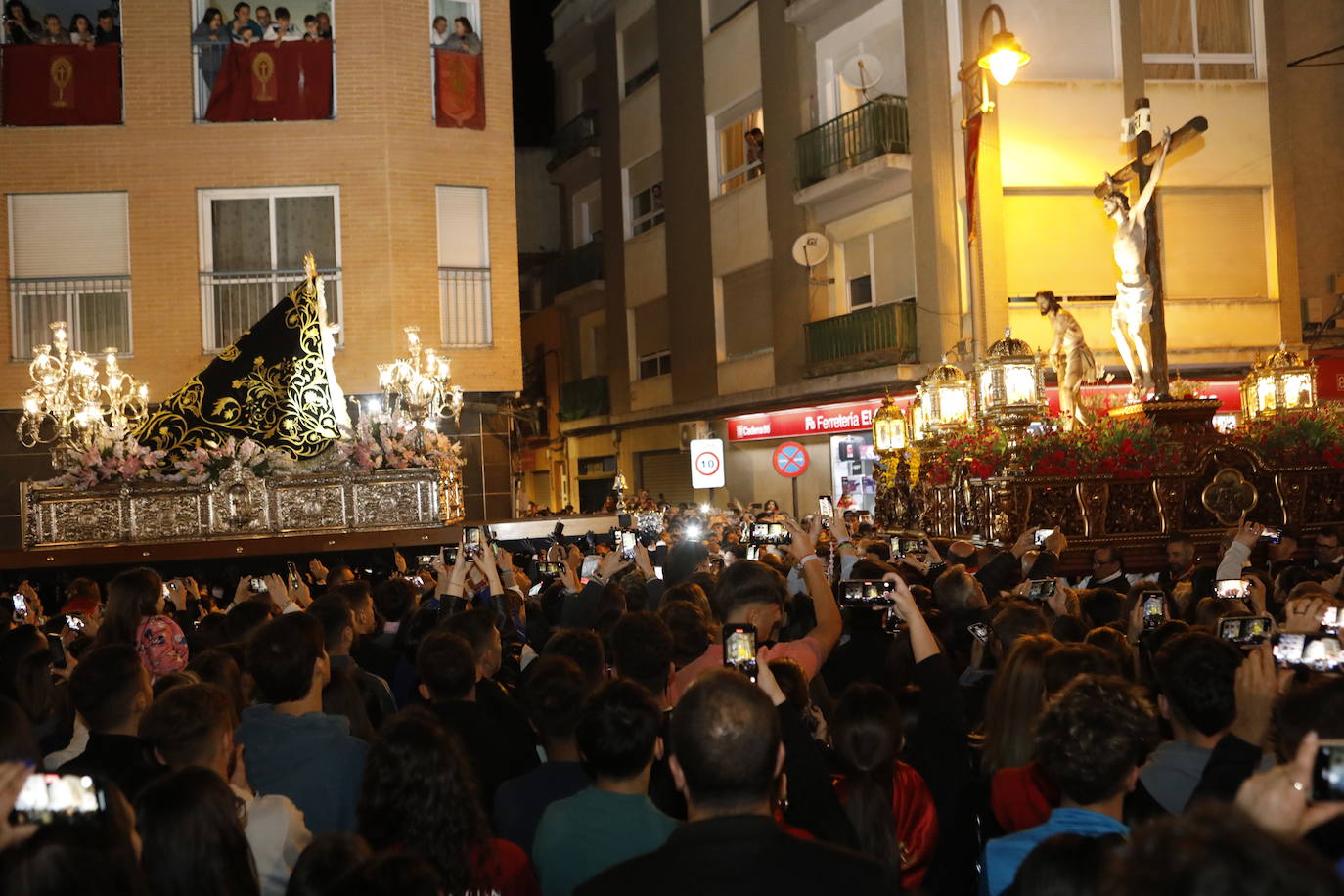 Encuentro de las imágenes del Paso Encarnado en Lorca