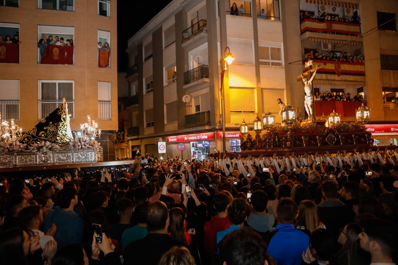 Encuentro de las imágenes del Paso Encarnado en Lorca