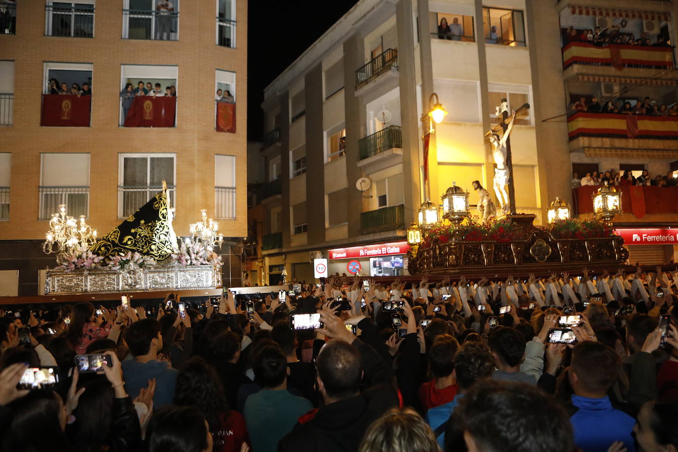 Encuentro de las imágenes del Paso Encarnado en Lorca