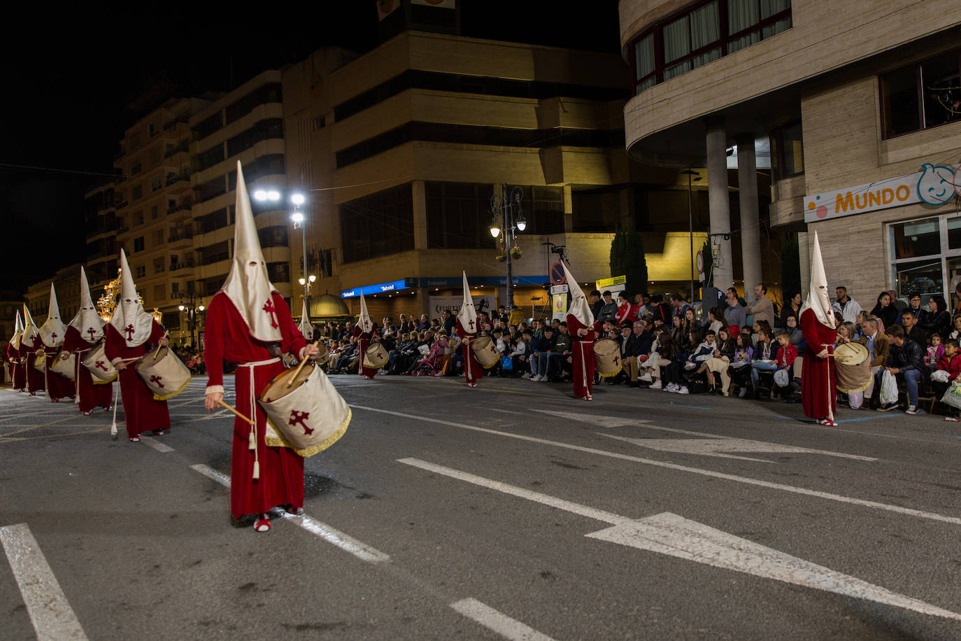 La Cena y el Lavatorio hacen alarde de devoción mariana