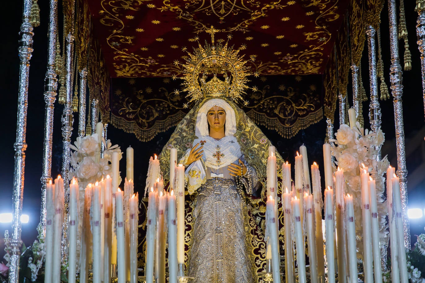 La Cena y el Lavatorio hacen alarde de devoción mariana