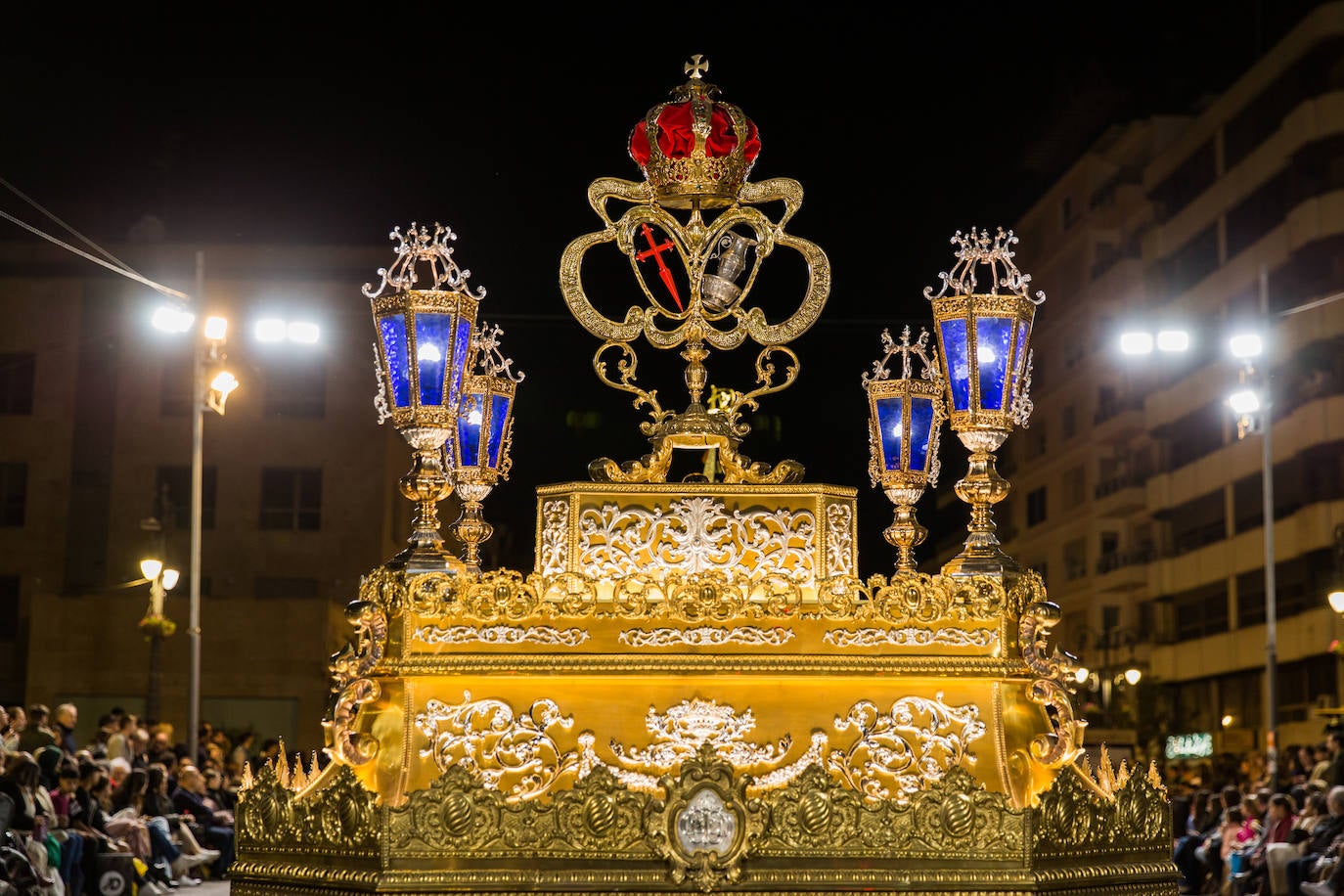 Trono Insignia obra del maestro Bonacho